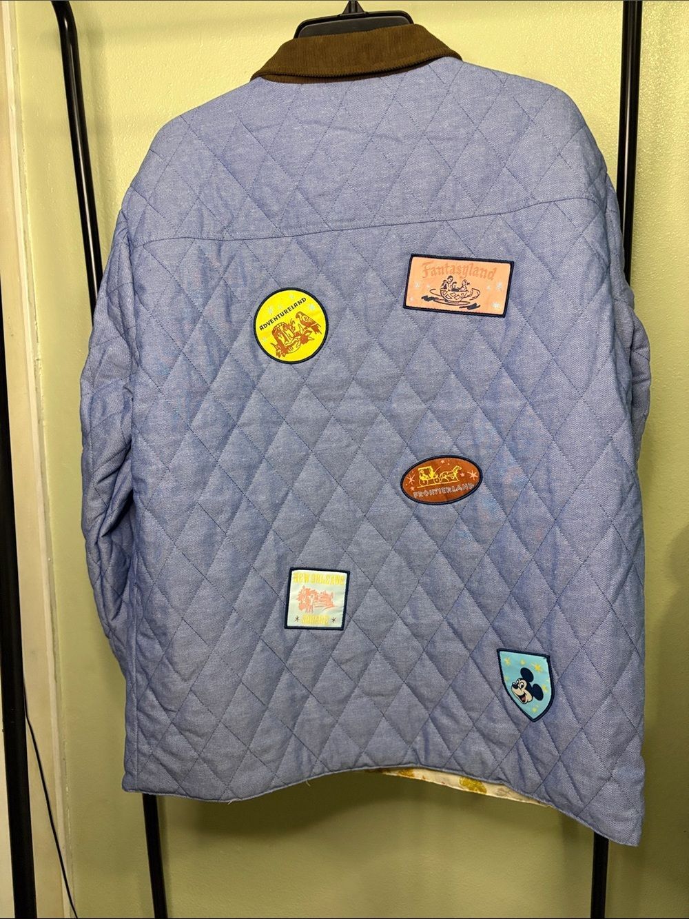 Disney Vault Collection 70 Reversible Patch Jacket Blue Tan Patterned Men's M - Picture 8 of 16